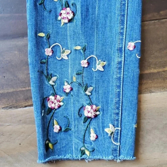 Philosophy Floral Embroidered Skinny Ankle… - Picture 5 of 14